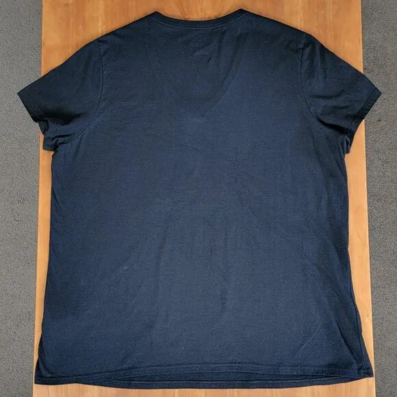 Majestic MLB Women's Black New York Yankees Baseball Floral Logo Tee - 2XL - Picture 5 of 6